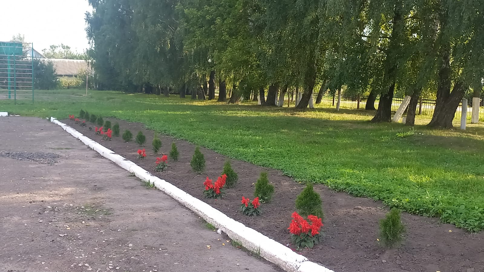 МБОУ Лопандинская СОШ.